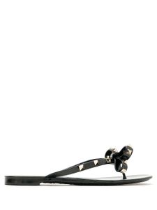 Valentino Garavani sandales plates Rockstud - Noir