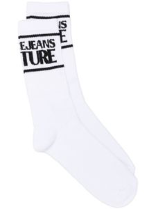 Versace Jeans Couture chaussettes en maille intarsia - Blanc