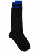 FENDI chaussettes à logo intarsia - Noir