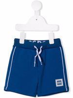 BOSS Kidswear short de sport à patch logo - Bleu