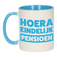 Pensioen mok / beker blauw Hoera eindelijk met pensioen 300 ml