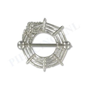 Tepelpiercing shield spinnenweb