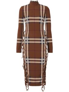 Burberry robe mi-longue à carreaux - Marron