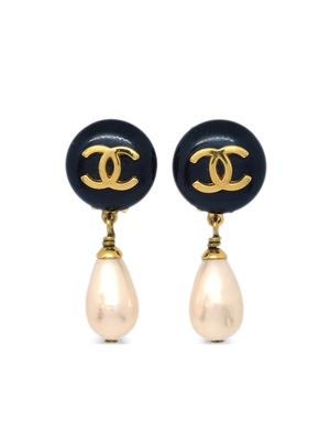CHANEL Pre-Owned boucles d'oreilles clip à logo CC (1995) - Noir