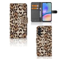 Samsung Galaxy A05s | Telefoonhoesje | Met pasjeshouder | Leopard