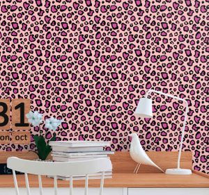 Wandbekleding Roze en zwarte klassieke leopardo-imitatie