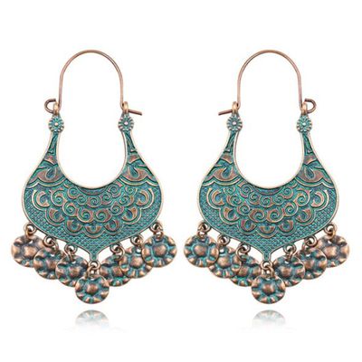 Bronzen groene dames oorhangers met details en 7 bedels