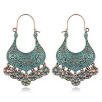 Bronzen groene dames oorhangers met details en 7 bedels