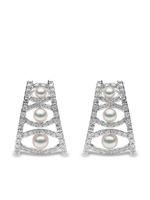 Yoko London boucles d'oreilles Raindrop en or blanc 18ct serties de perles et diamants - Argent