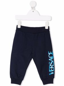 Versace Kids pantalon de jogging à logo imprimé - Bleu