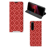 Sony Xperia 1 III Hoesje met Magneet Batik Rood