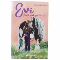 Evi praat met paarden maat:-leeg-