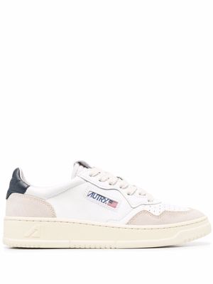 Autry baskets à patch logo - Blanc