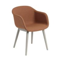 Muuto Fiber eetkamerstoel met armleuning hout gestoffeerd brown