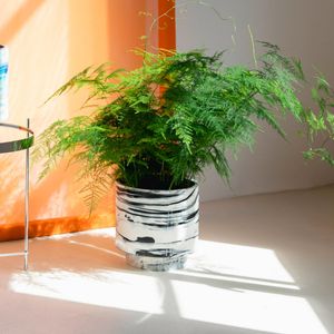 Zuiver Plantenpot Conic Resin, 25cm hoog