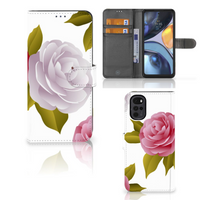 Motorola Moto G22 Hoesje Roses - thumbnail