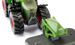Siku Fendt 942 Vario met frontmaaier metaal/kunststof 1:50 groen maaidek en cabine verwijderbaar trekhaak