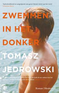 Zwemmen in het donker (Hardback)