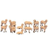 Schapen beeldjes - 12x st - 3,5 tot 5 cm - kunststof -miniatuur beeldjes/dierenbeeldjes