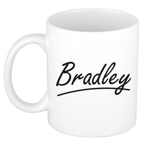 Naam cadeau mok / beker Bradley met sierlijke letters 300 ml   -