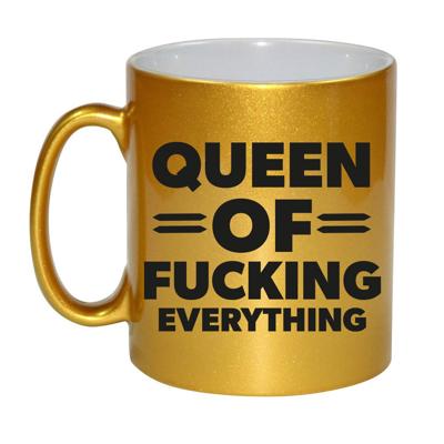 Feest cadeau koffie/thee mok voor Queen - goud - Queen of everything - keramiek - 300 ml