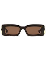 Gucci Eyewear lunettes de soleil rectangulaires à logo GG - Marron