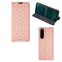 Sony Xperia 5 III Hoesje met Magneet Pattern Orange