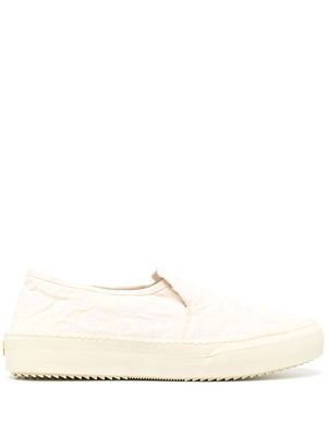 RHUDE chaussures bateau à broderies - Blanc