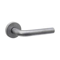Intersteel Deurkruk Luzern met rozet ø53x10mm RVS getrommeld