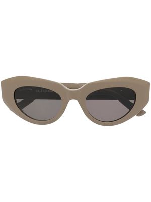 Balenciaga Eyewear lunettes de soleil Dynasty à monture en D - Marron
