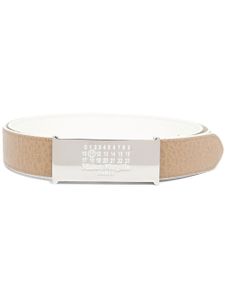 Maison Margiela ceinture en cuir à plaque logo Numeric - Blanc