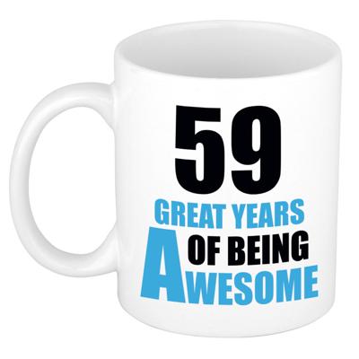 Verjaardag 59 jaar Koffiemok Cadeau - Great years of being awesome - wit/blauw Verjaardag 59 jaar Koffiemok Cadeau - Great years of being awesome - wit/blauw