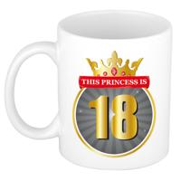 Dames 18 jaar verjaardag - Cadeau Koffiemok - This princess is 18 - wit - beker - 18e verjaardag