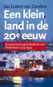 Een klein land in de 20e eeuw (Paperback)