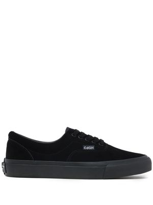 Comme des Garçons Homme baskets en daim à logo embossé - Noir