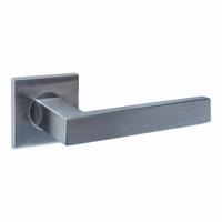 Intersteel DeurklinkQ 05 op vierkant rozet RVS - 1335.103502