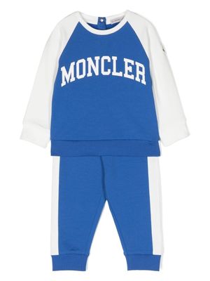 Moncler Enfant survêtement à logo imprimé - Bleu