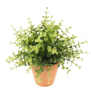 Kunstplant eucalyptus - groen - in terracotta pot - 20 cm   -