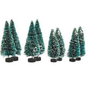 Kerstdorp boompjes/kerstboompjes - 8x st - 9 en 12 cm -besneeuwd - miniatuur