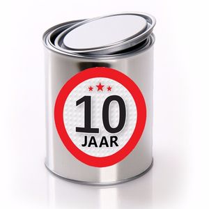 Leeg blik met 10 jaar sticker