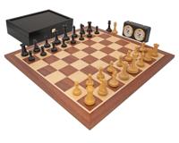 De JJ Cooke Editie Zwart en Mahonie Schaakset compleet met Kist en Klok De JJ Cooke Editie Zwart en Mahonie Schaakset compleet met Kist en Klok