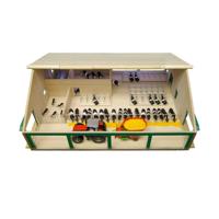 Kids Globe ligboxenstal hout met melkunit 1:32