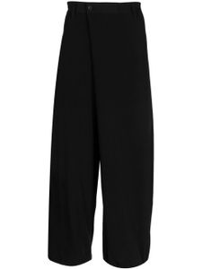 Yohji Yamamoto pantalon court à design asymétrique - Noir