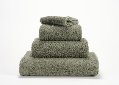 Abyss & Habidecor Abyss & Habidecor Super Pile Handdoek 55x100 277 laurel