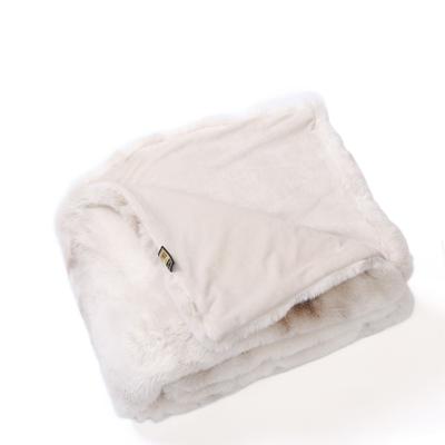 Linde Offwhite Imitatiebont Plaid In Geschenkverpakking 150 X 200