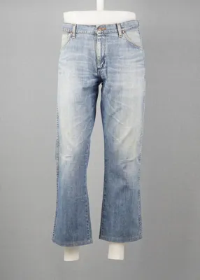 Vintage Straight Wrangler Blue size 35 / 28