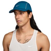 Nike Dri-FIT Fly Pet
