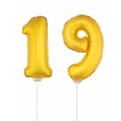 19 jaar leeftijd feestartikelen - versiering cijfers - goud - ballonnen op stokje - van 41 cm 19 jaar leeftijd feestartikelen - versiering cijfers - goud - ballonnen op stokje - van 41 cm