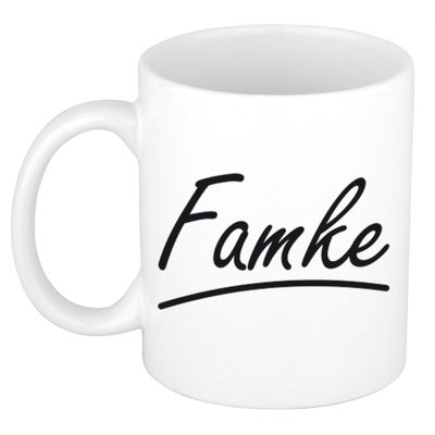 Naam cadeau mok / beker Famke met sierlijke letters 300 ml Naam cadeau mok / beker Famke met sierlijke letters 300 ml