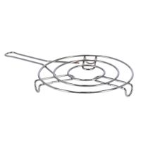 Metalen pannen onderzetter met handvat van 19 cm Metalen pannen onderzetter met handvat van 19 cm